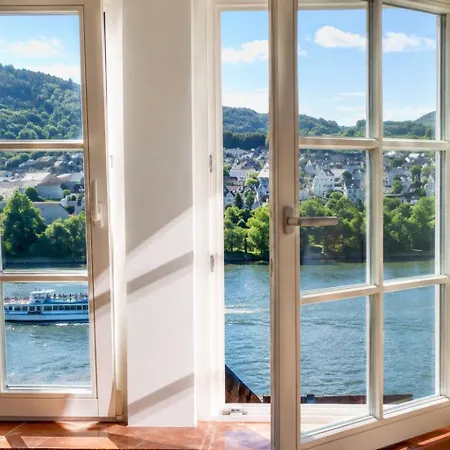 Und Neckarblick Bei Heidelberg *